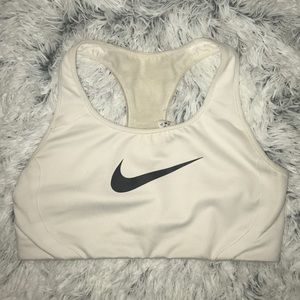 Nike sports bra ✨
